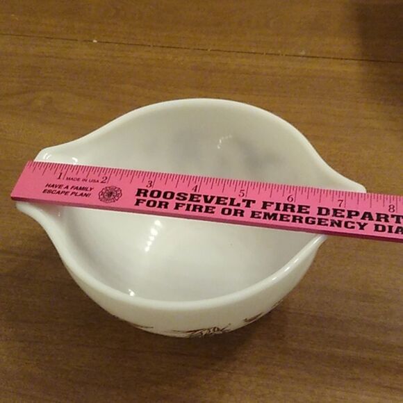 Vintage Early American Pyrex White Mixing Bowl with Brown Eagle Design - Picture 6 of 7